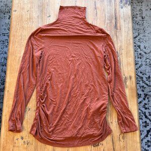 Gap Maternity Turtleneck T-Shirt (Rust / M)